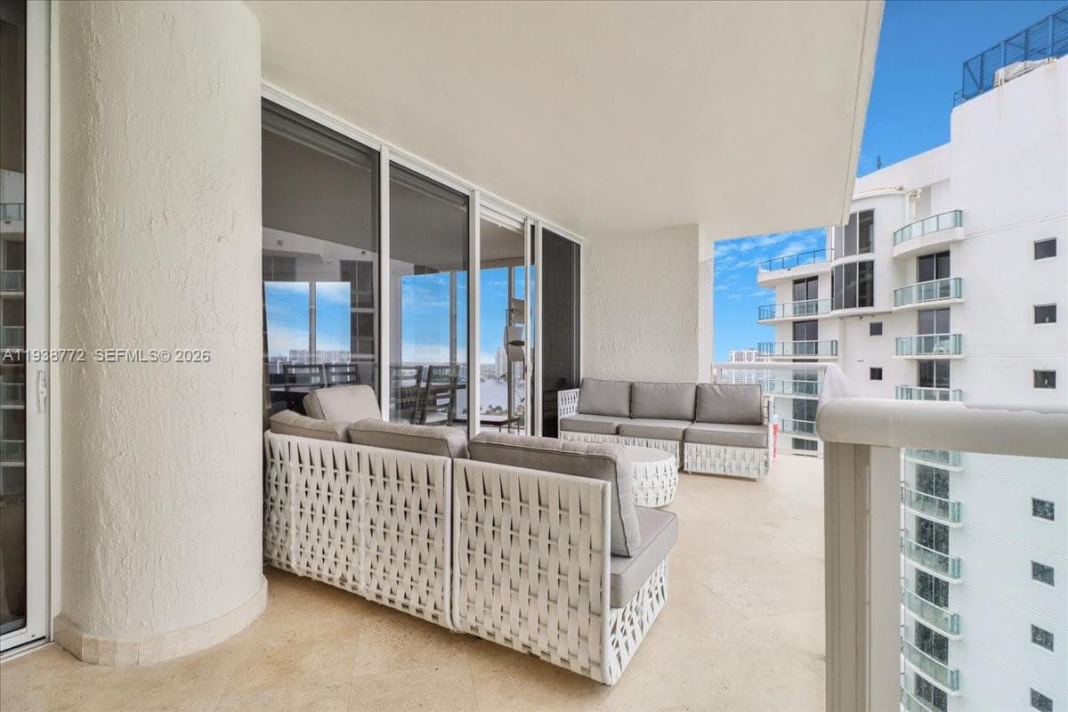 18671 Collins Ave # 2404, Sunny Isles Beach FL 33160 — 25