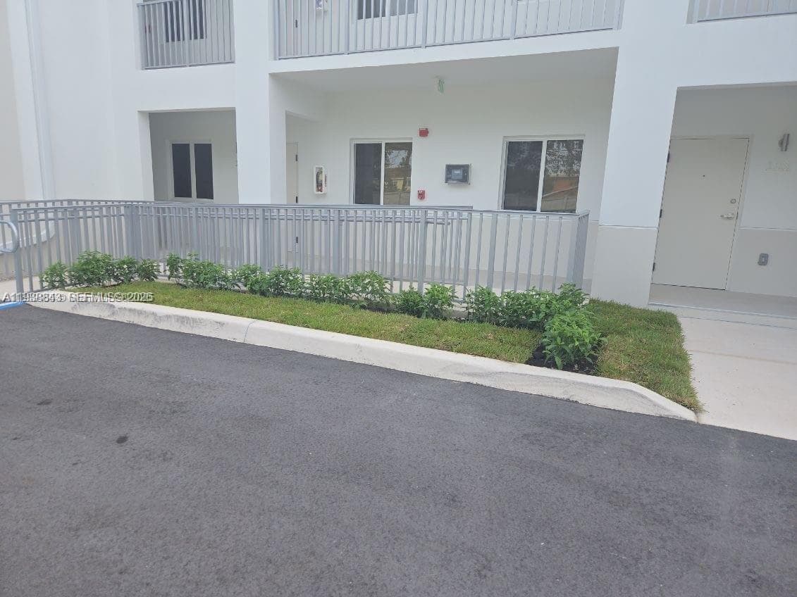 310 E 7th St # 202, Hialeah FL 33010 — 2