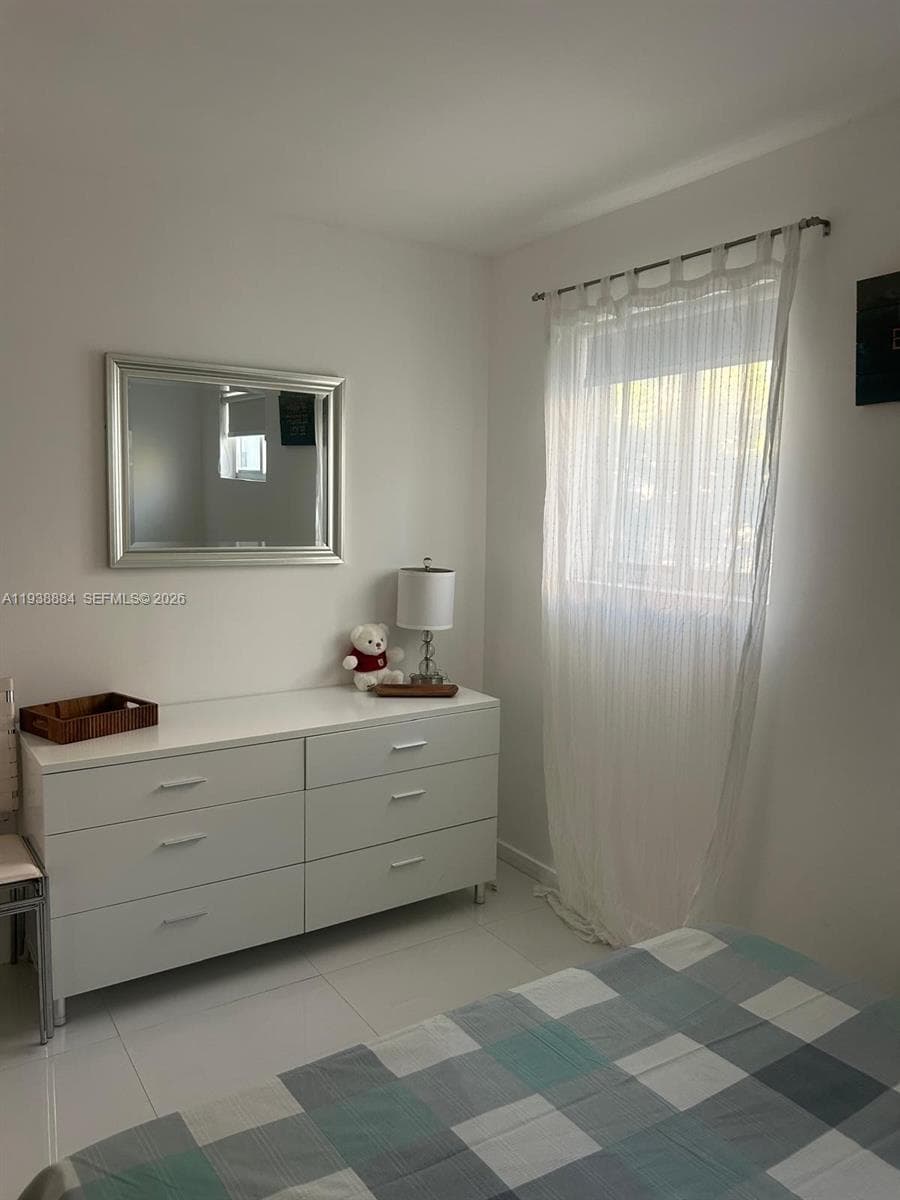 801 15th St # 202, Miami Beach FL 33139 — 9