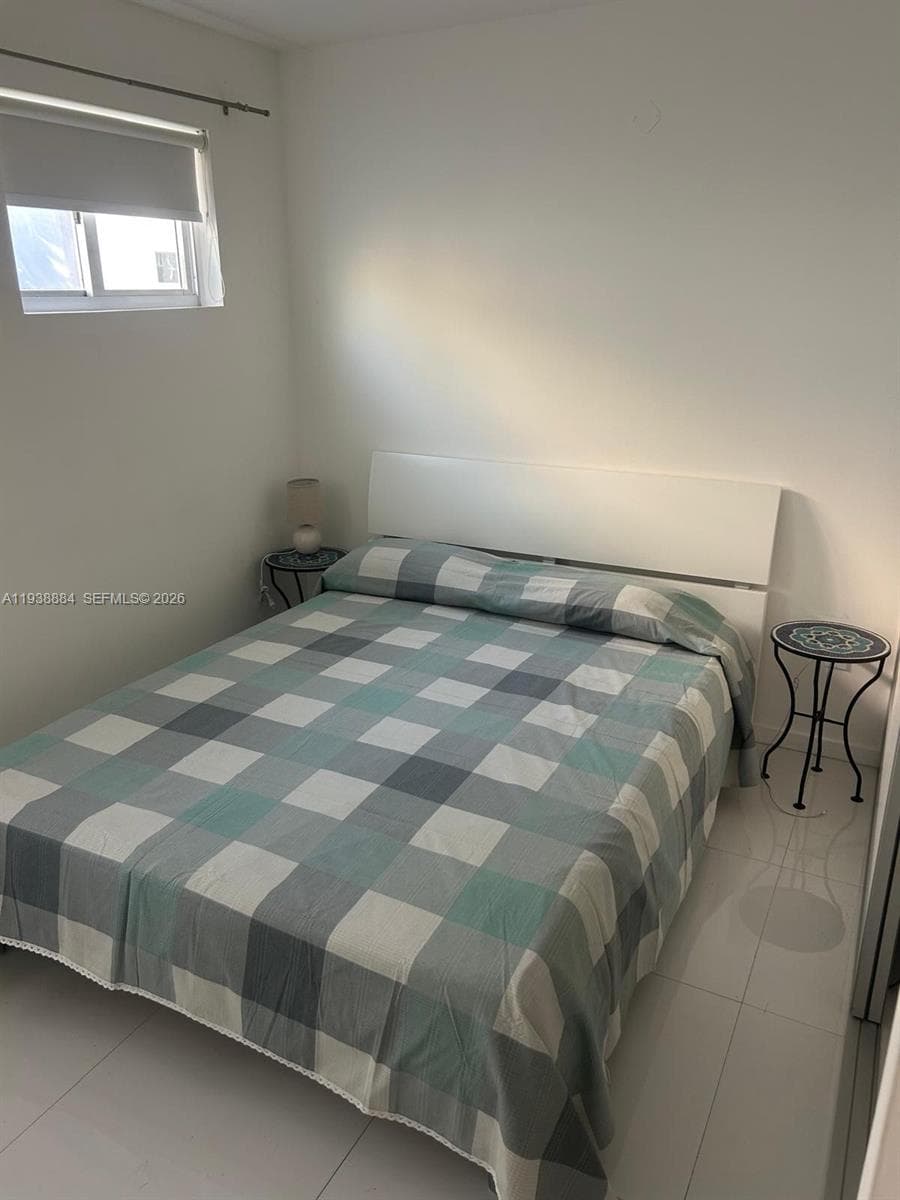 801 15th St # 202, Miami Beach FL 33139 — 8