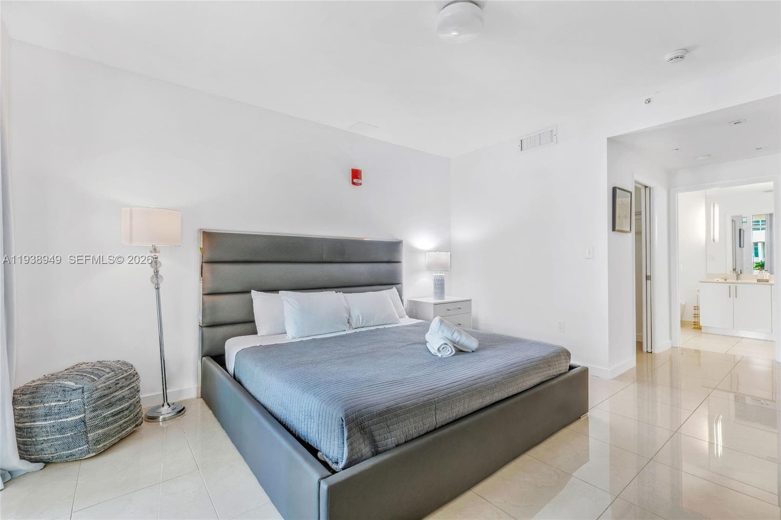 3250 NE 1st Ave # 603, Miami FL 33137 — 25