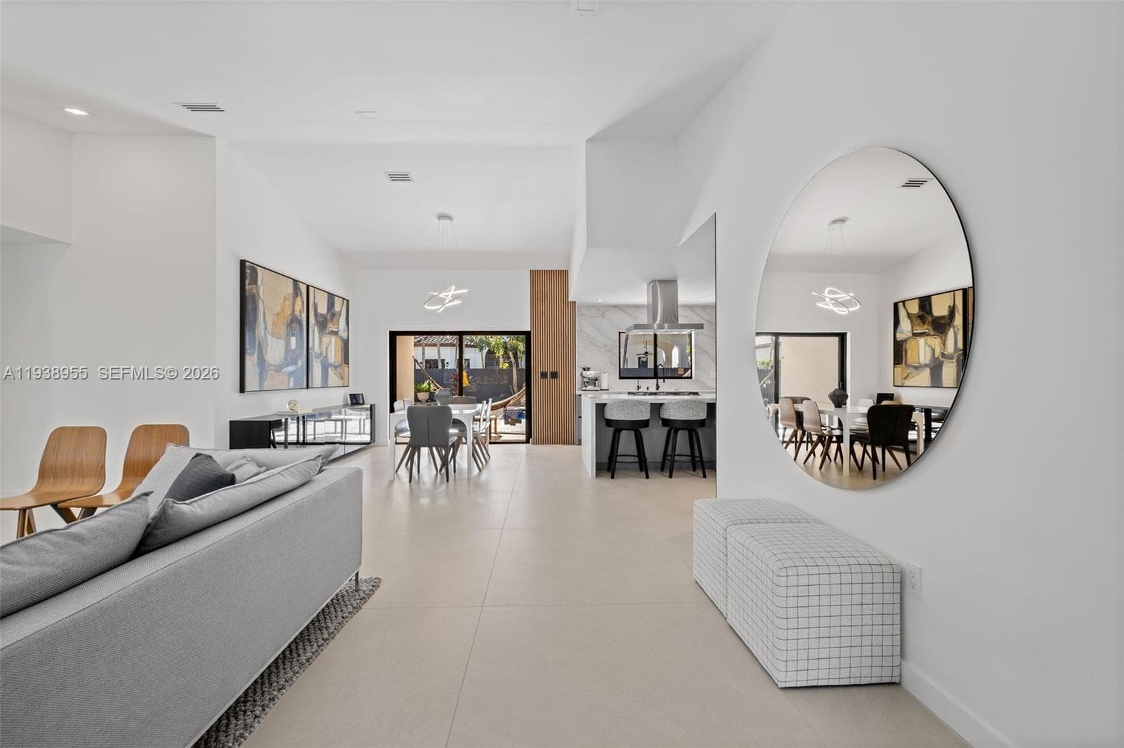 7910 NW 169th Ter, Miami Lakes FL 33016 — 1