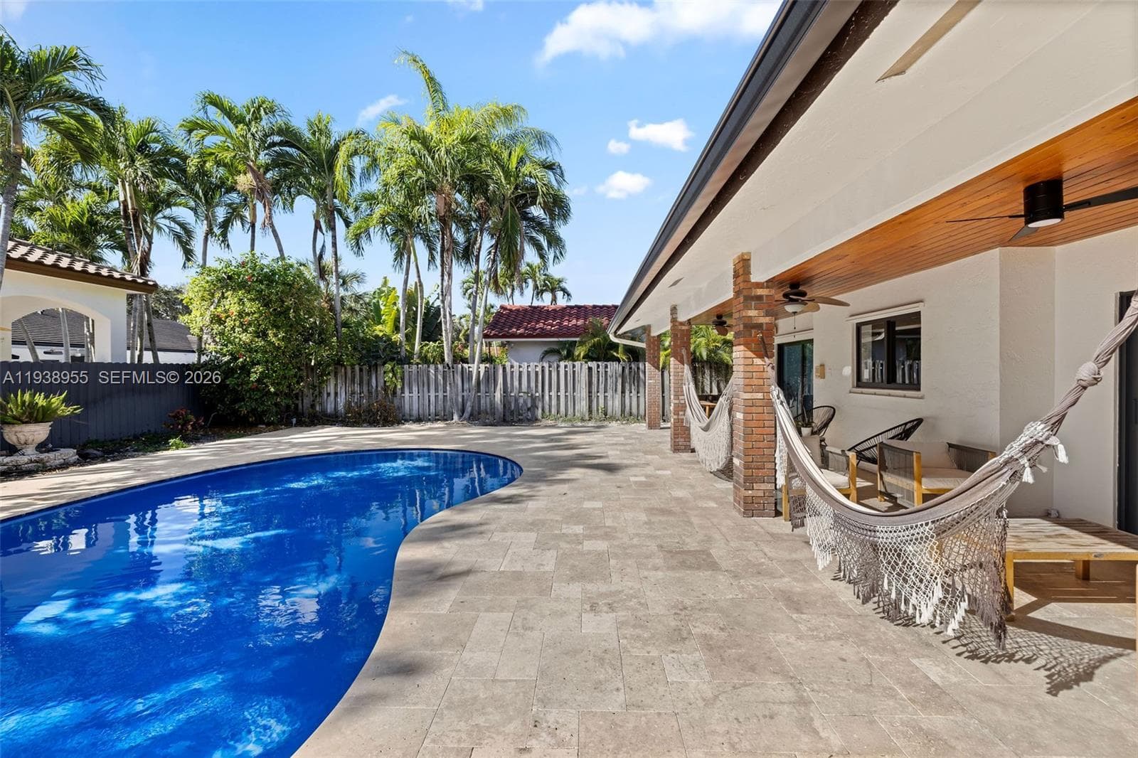 7910 NW 169th Ter, Miami Lakes FL 33016 — 21
