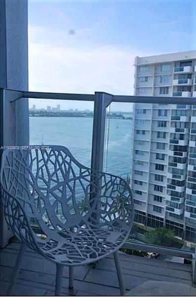 1100 West Ave # 517, Miami Beach FL 33139 — 2