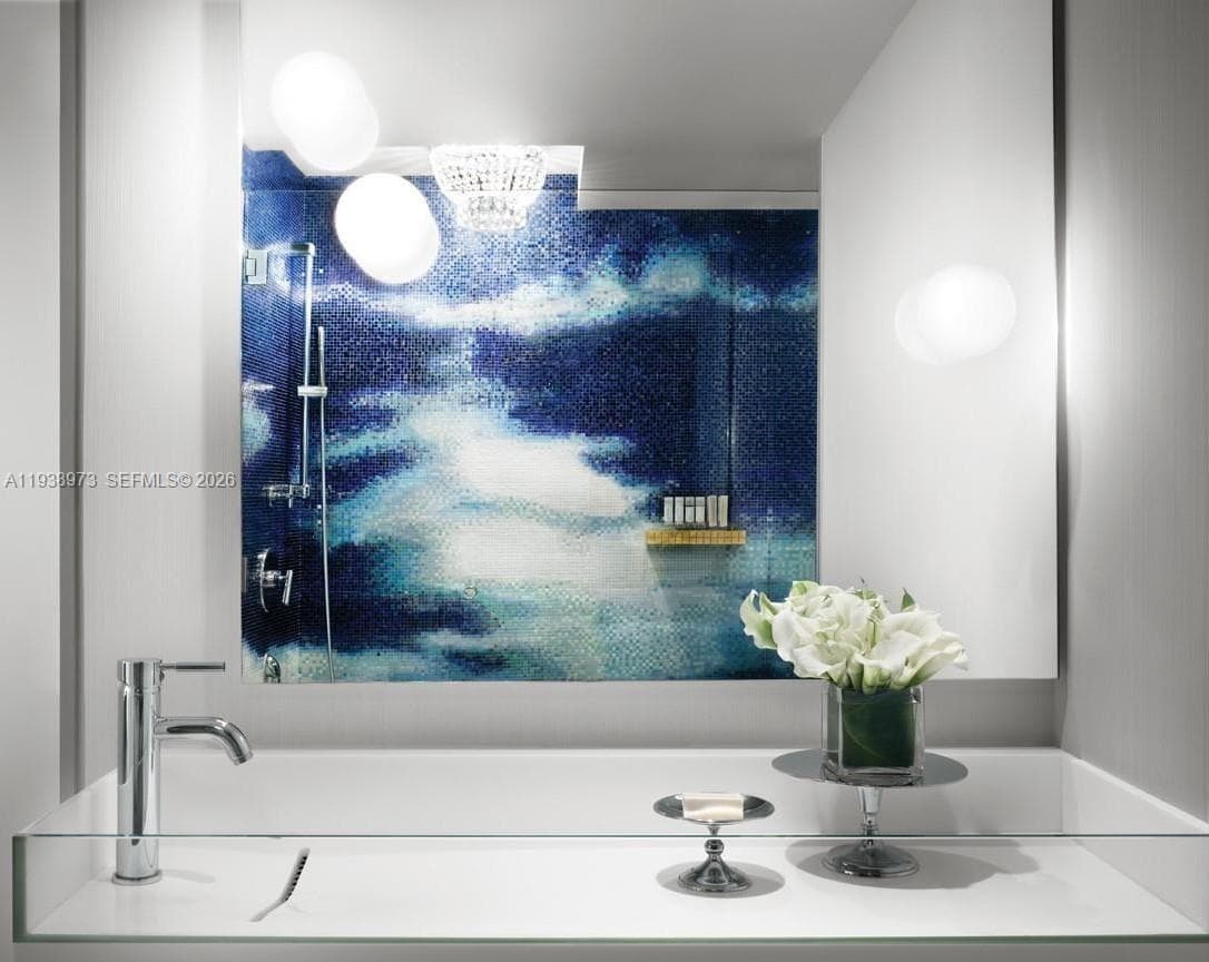 1100 West Ave # 517, Miami Beach FL 33139 — 17