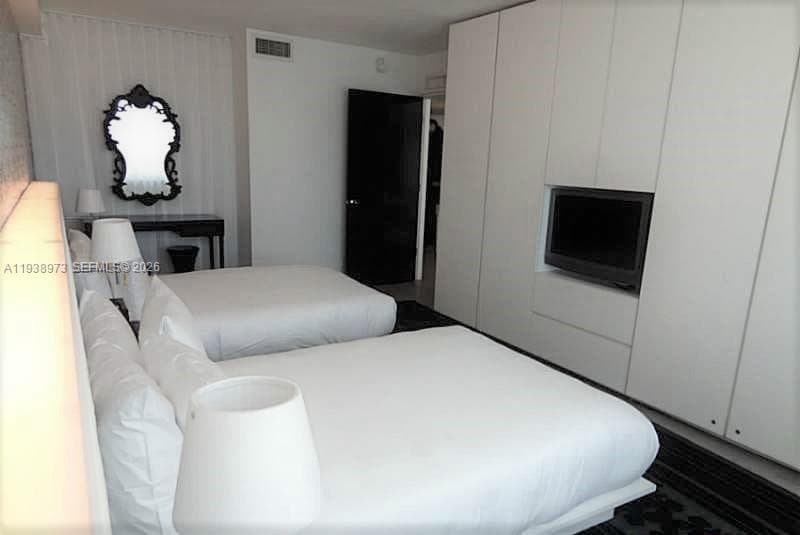 1100 West Ave # 517, Miami Beach FL 33139 — 4