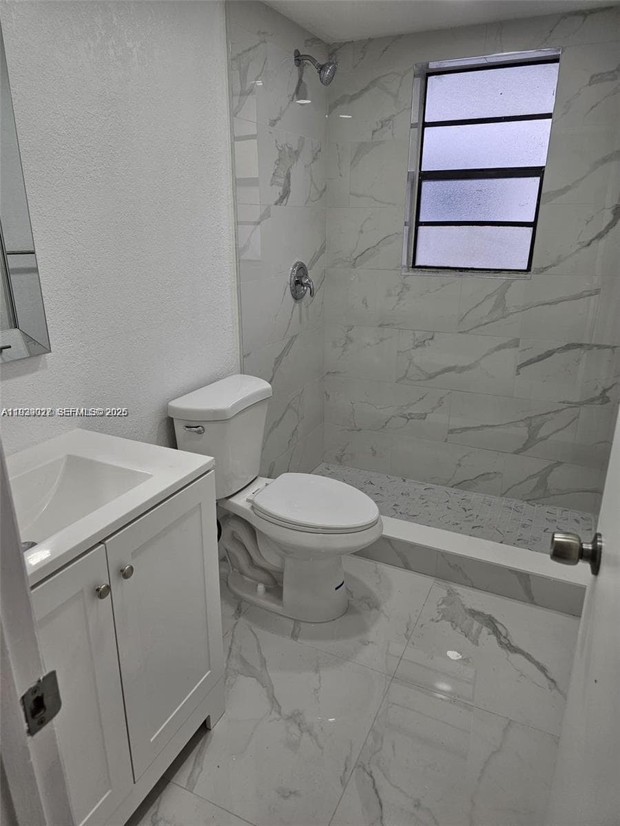 9440 Fontainebleau Blvd # 203, Miami FL 33172 — 9