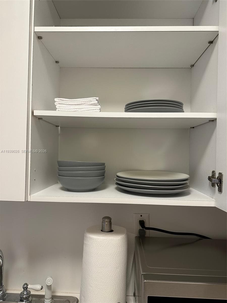 100 Lincoln Rd # 431, Miami Beach FL 33139 — 16