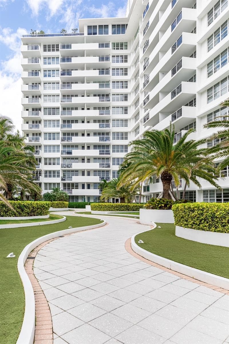 100 Lincoln Rd # 431, Miami Beach FL 33139 — 26
