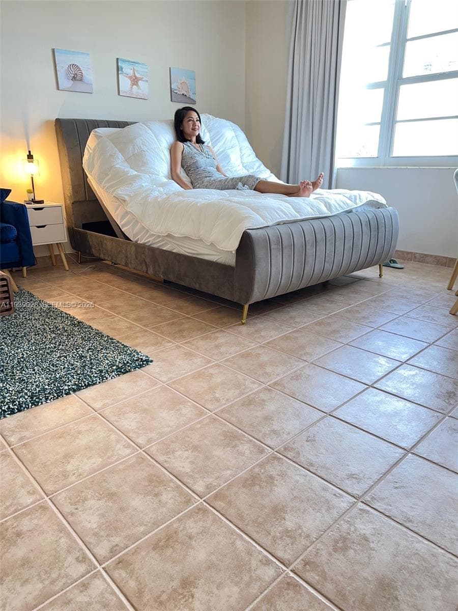 100 Lincoln Rd # 431, Miami Beach FL 33139 — 9