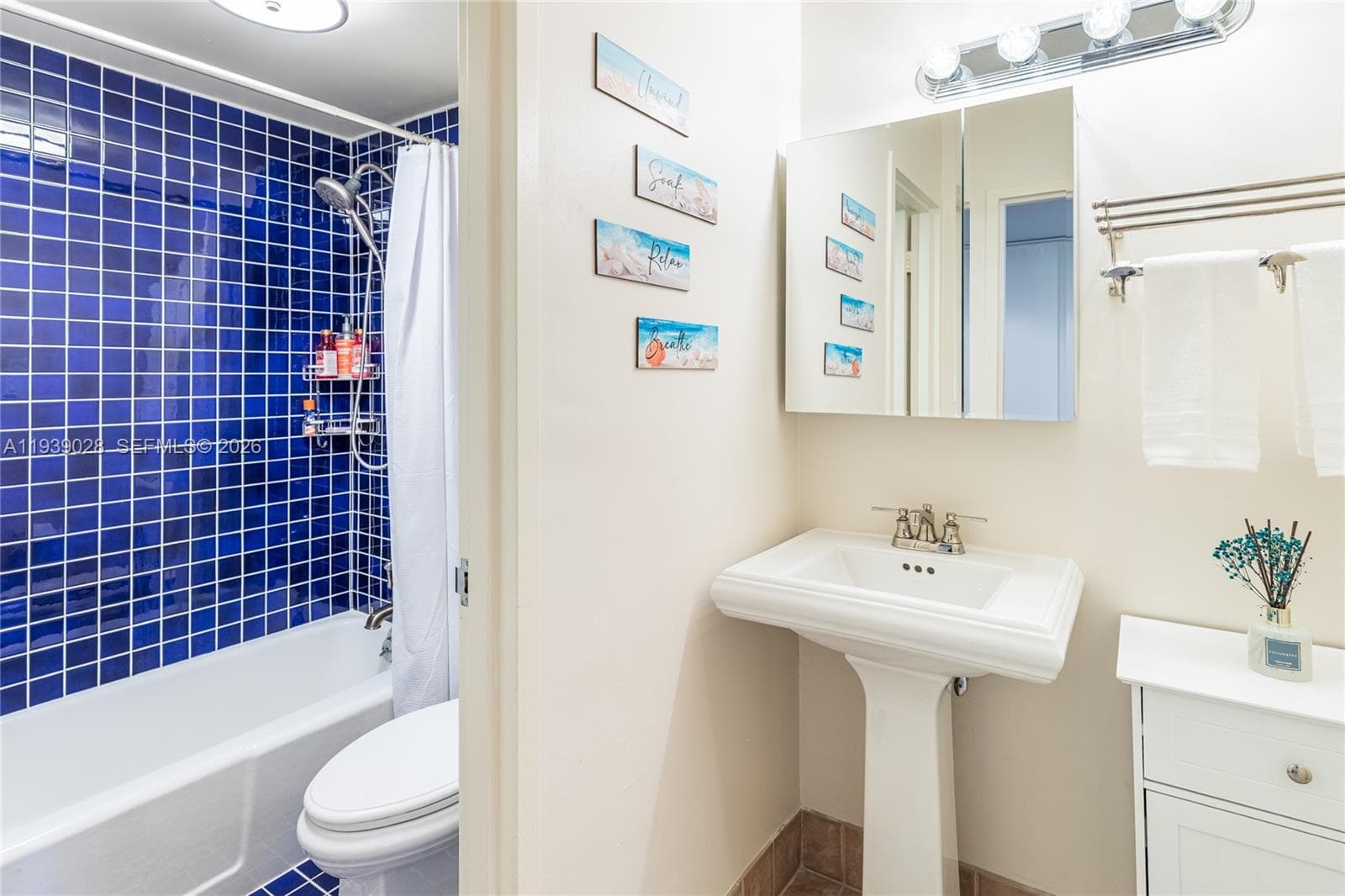 100 Lincoln Rd # 431, Miami Beach FL 33139 — 24