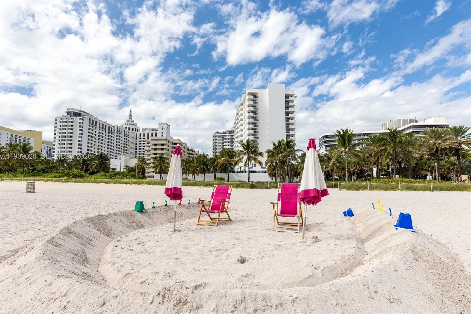 100 Lincoln Rd # 431, Miami Beach FL 33139 — 30
