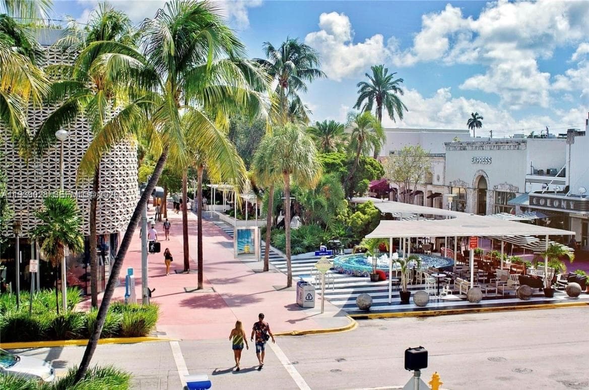 100 Lincoln Rd # 431, Miami Beach FL 33139 — 34