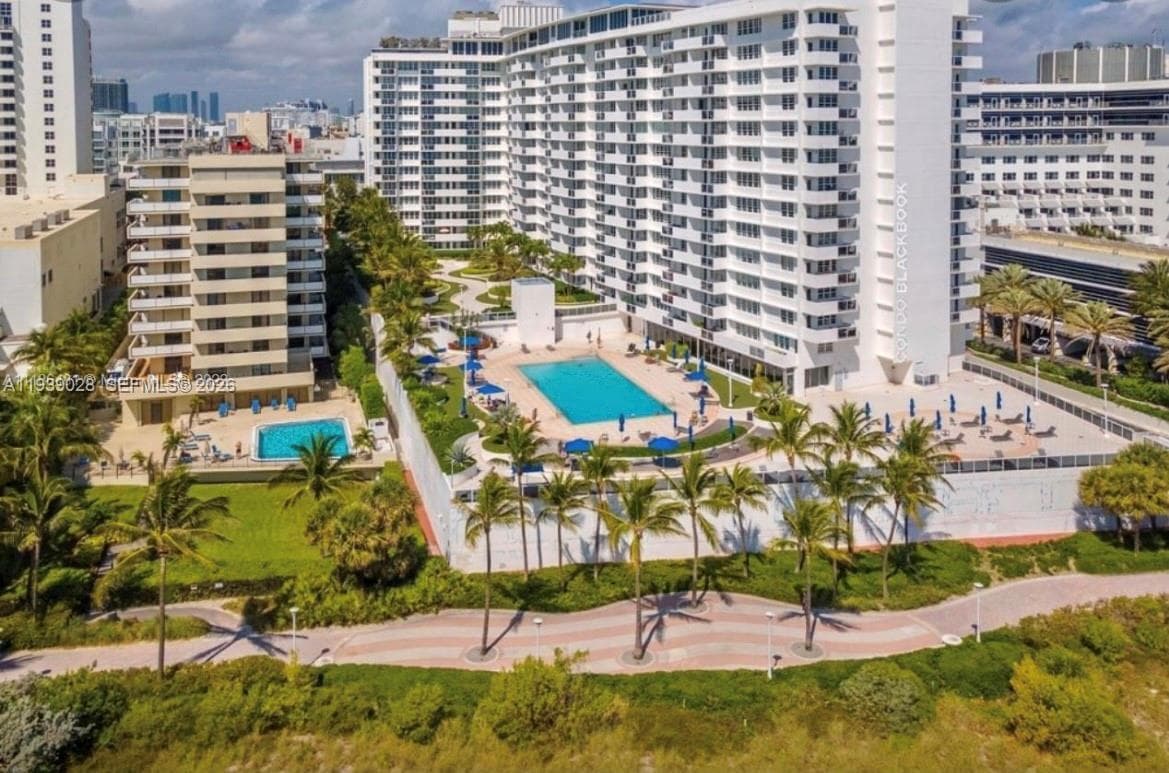 100 Lincoln Rd # 431, Miami Beach FL 33139 — 33