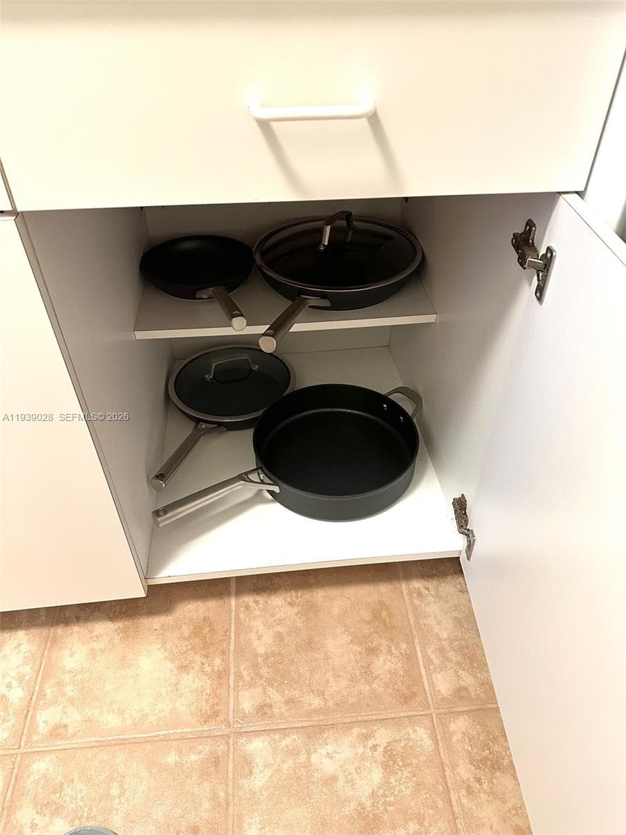 100 Lincoln Rd # 431, Miami Beach FL 33139 — 18
