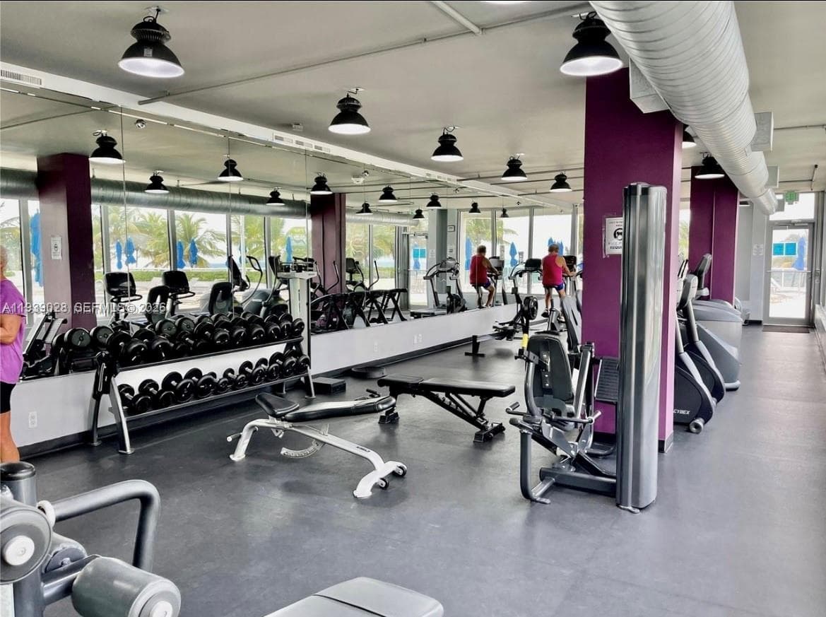 100 Lincoln Rd # 431, Miami Beach FL 33139 — 25