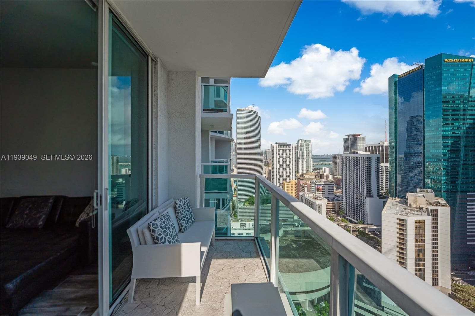 31 SE 5th St # 3918, Miami FL 33131 — 15