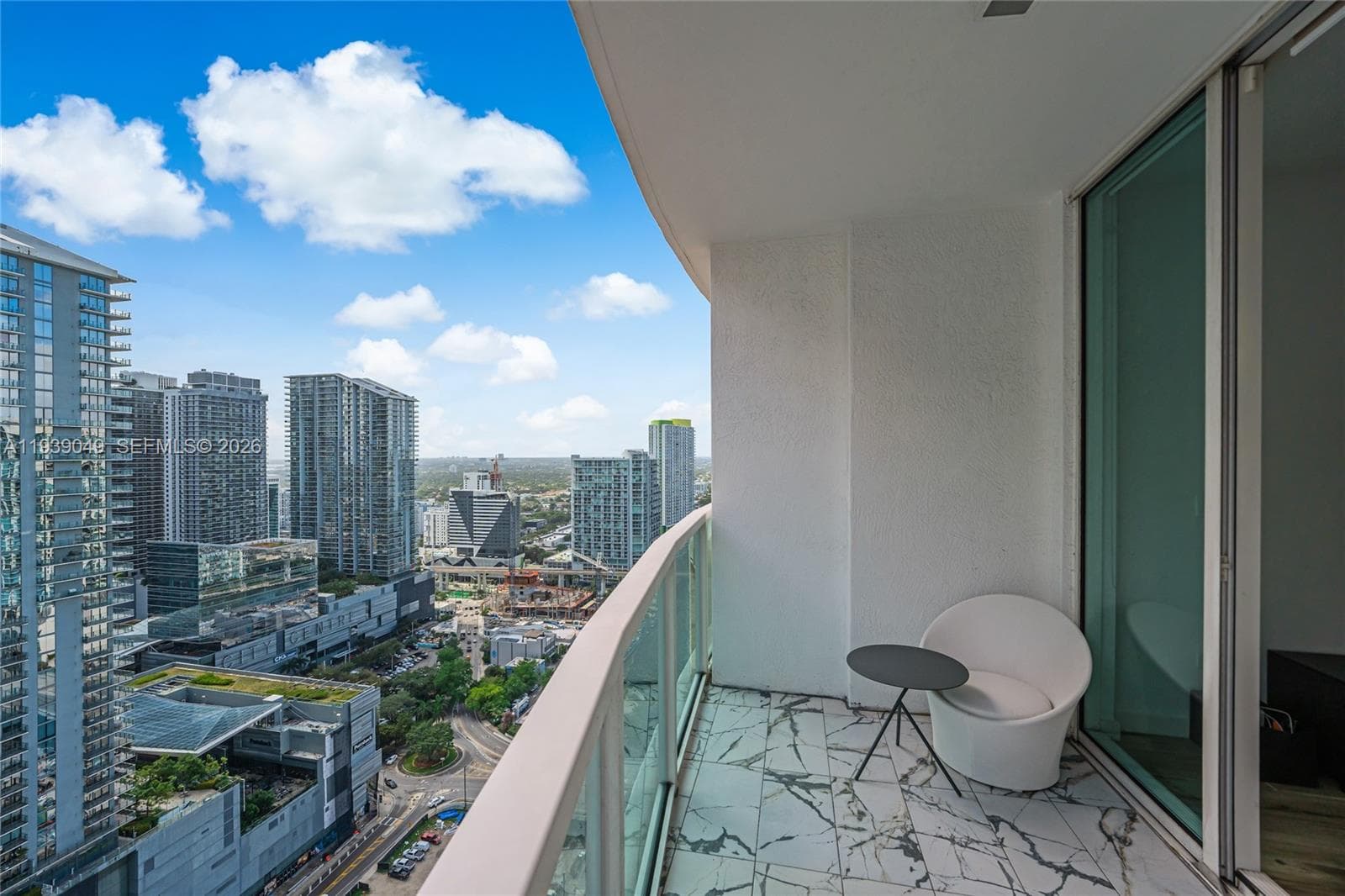 31 SE 5th St # 3918, Miami FL 33131 — 19