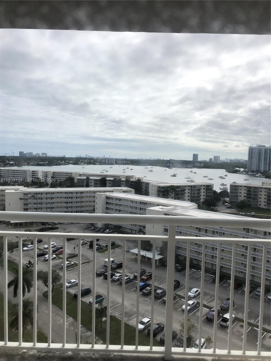 18011 Biscayne Blvd # 1403, Aventura FL 33160 — 2