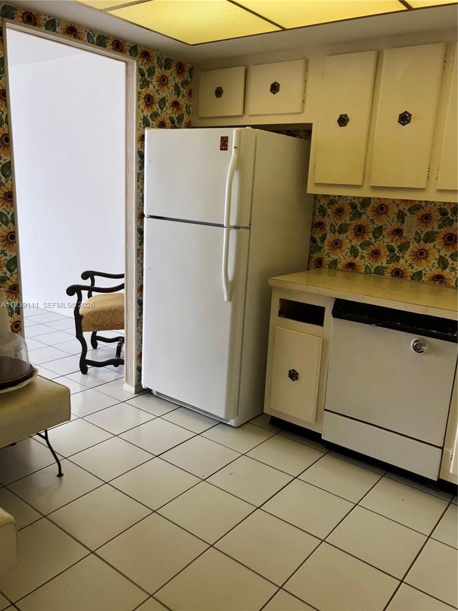 18011 Biscayne Blvd # 1403, Aventura FL 33160 — 13