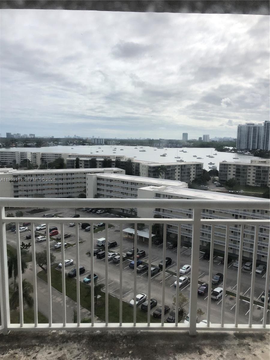 18011 Biscayne Blvd # 1403, Aventura FL 33160 — 4