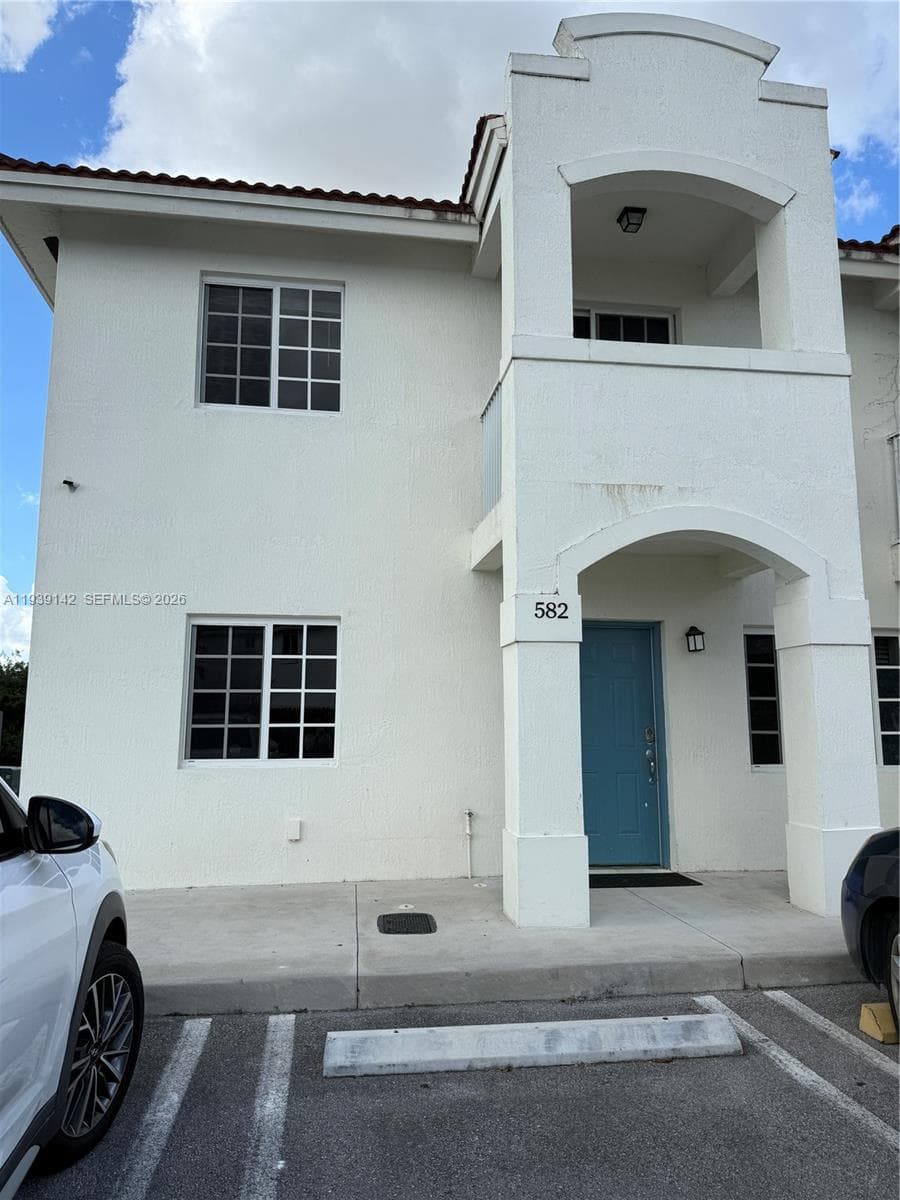 582 SW 2nd Pl, Florida City FL 33034 — 1