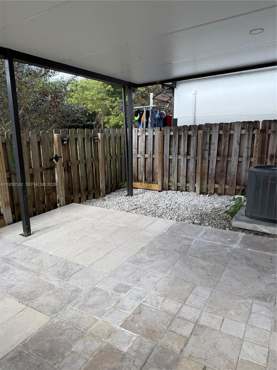 582 SW 2nd Pl, Florida City FL 33034 — 14