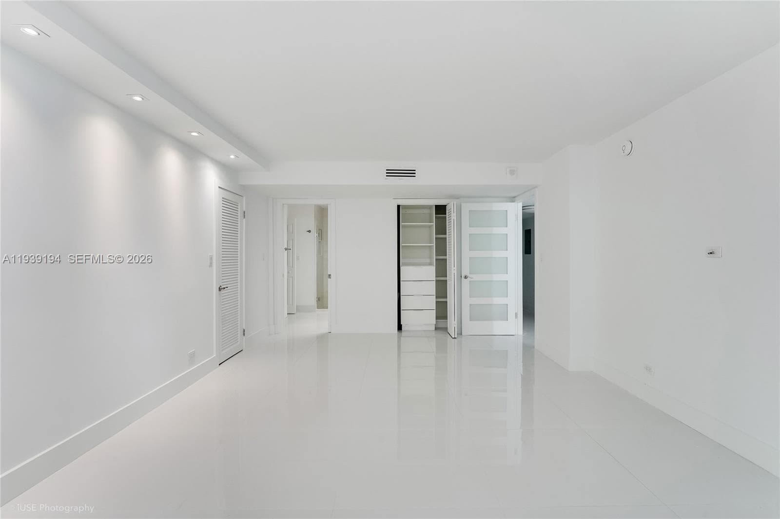 6039 Collins Ave # 1222, Miami Beach FL 33140 — 6
