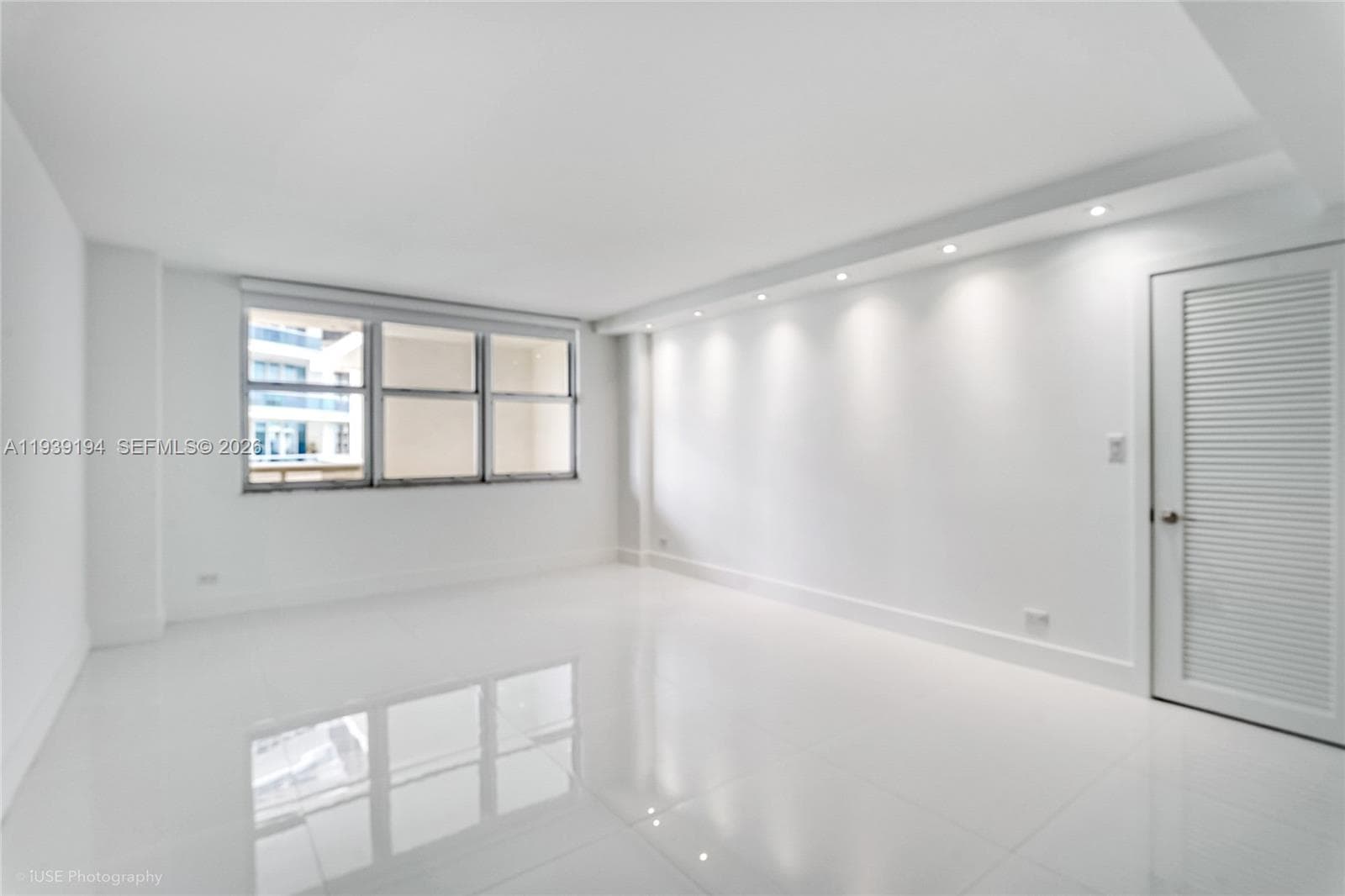 6039 Collins Ave # 1222, Miami Beach FL 33140 — 7
