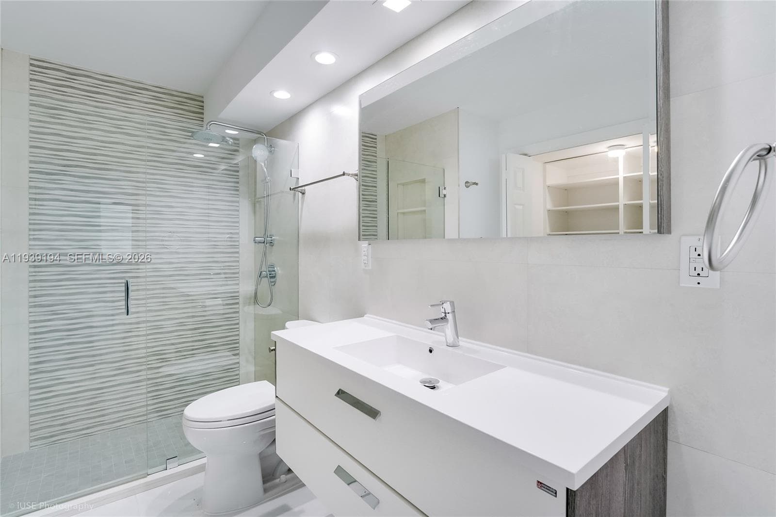 6039 Collins Ave # 1222, Miami Beach FL 33140 — 11