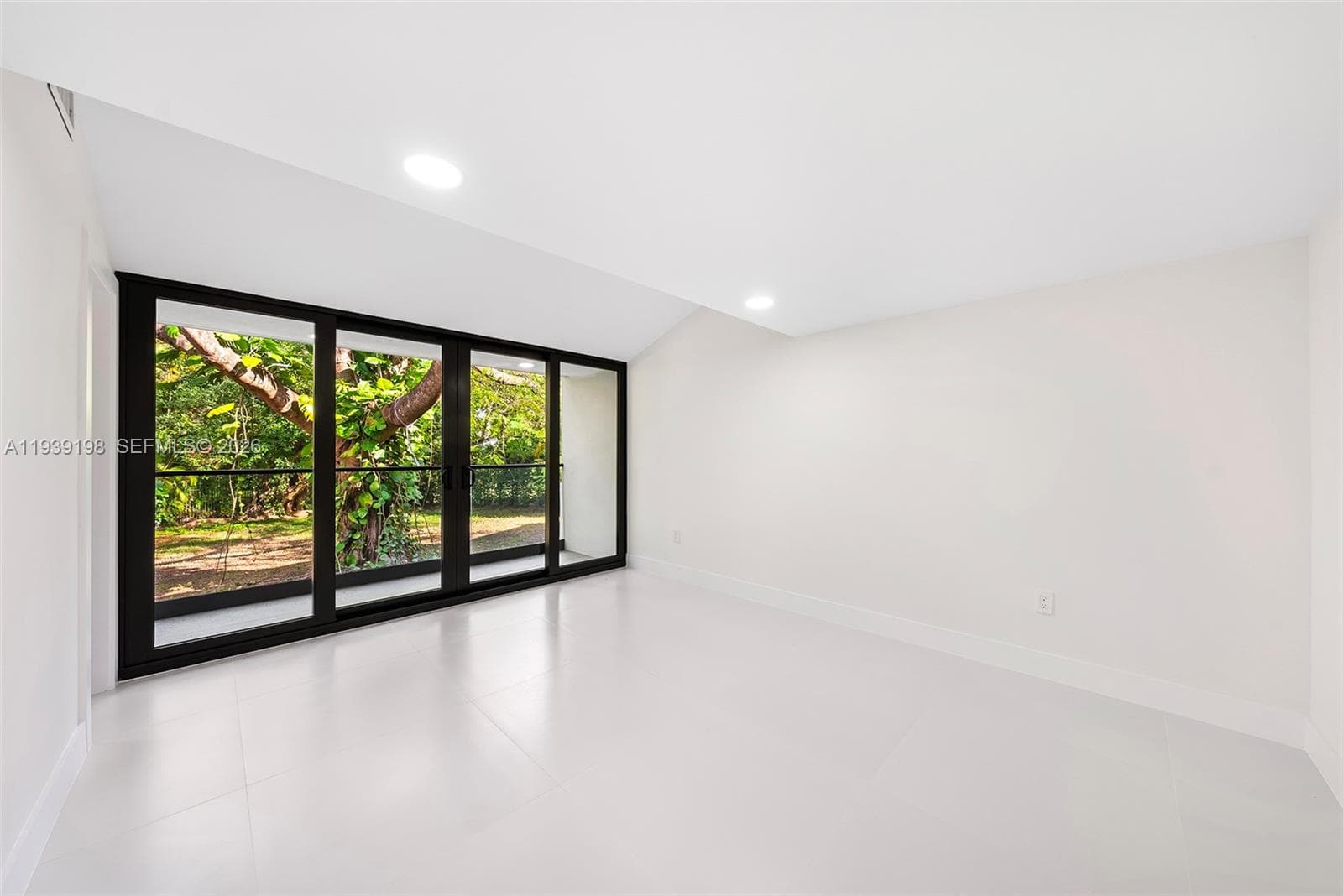 7540 Los Pinos Blvd, Coral Gables FL 33143 — 27