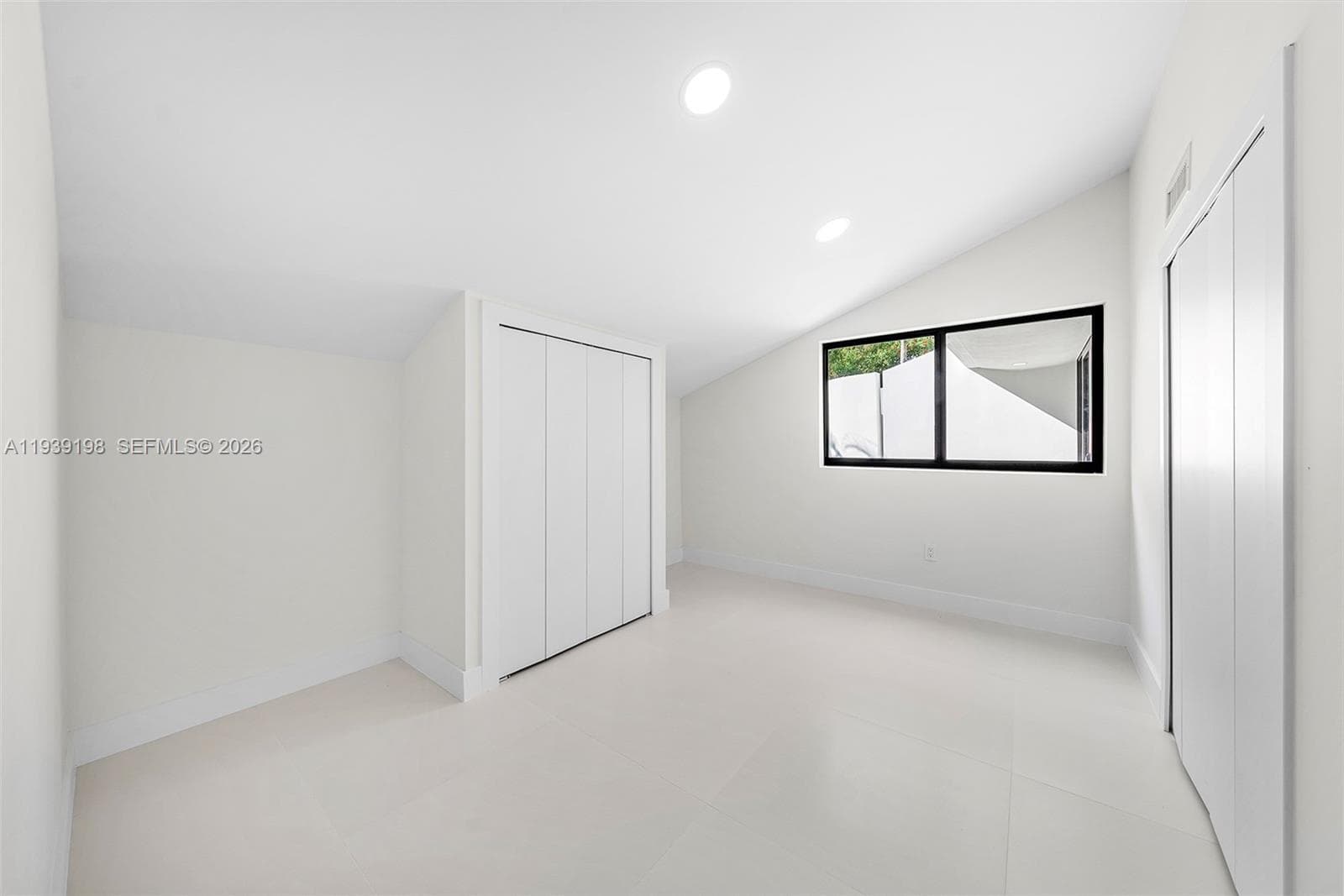 7540 Los Pinos Blvd, Coral Gables FL 33143 — 53
