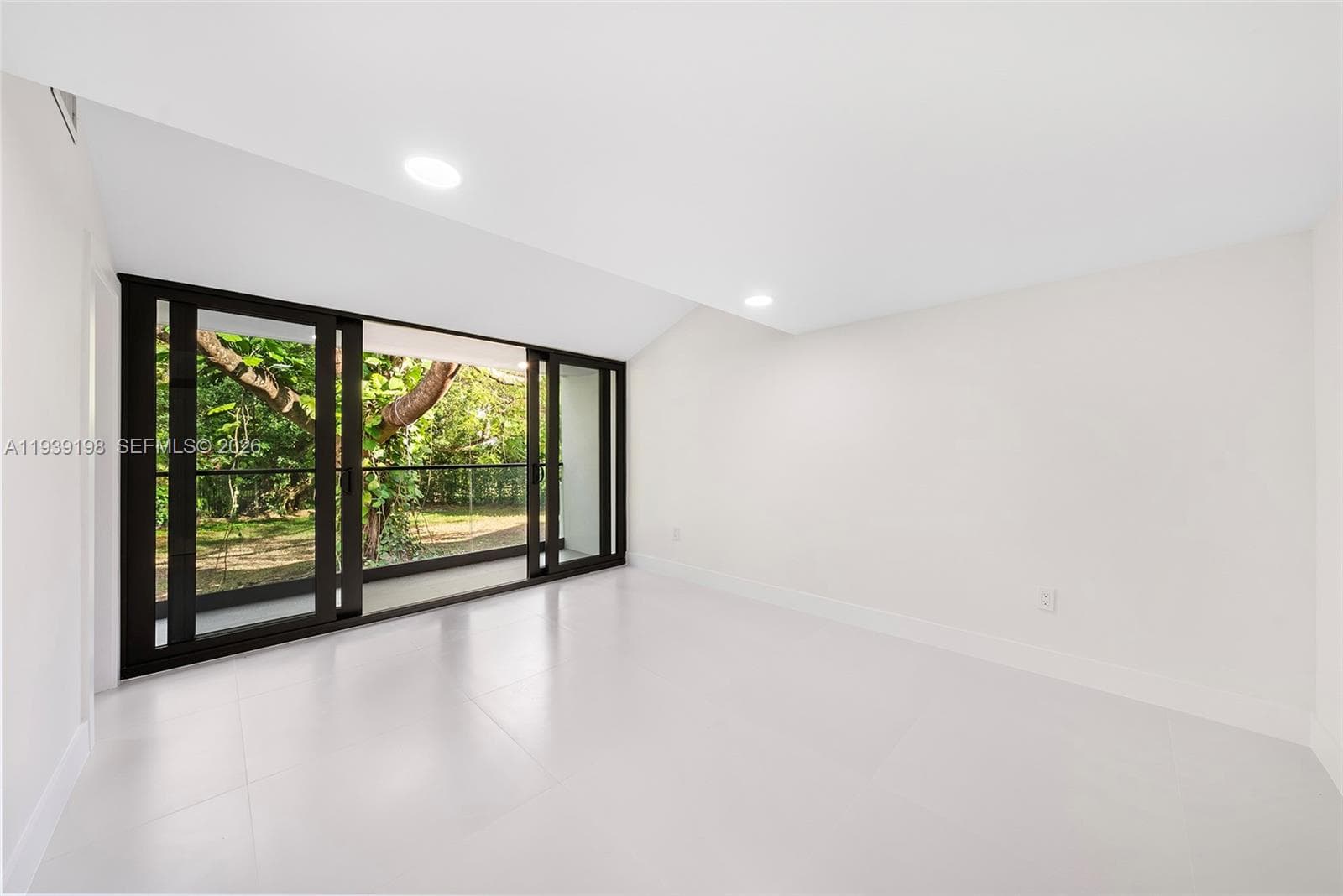 7540 Los Pinos Blvd, Coral Gables FL 33143 — 26