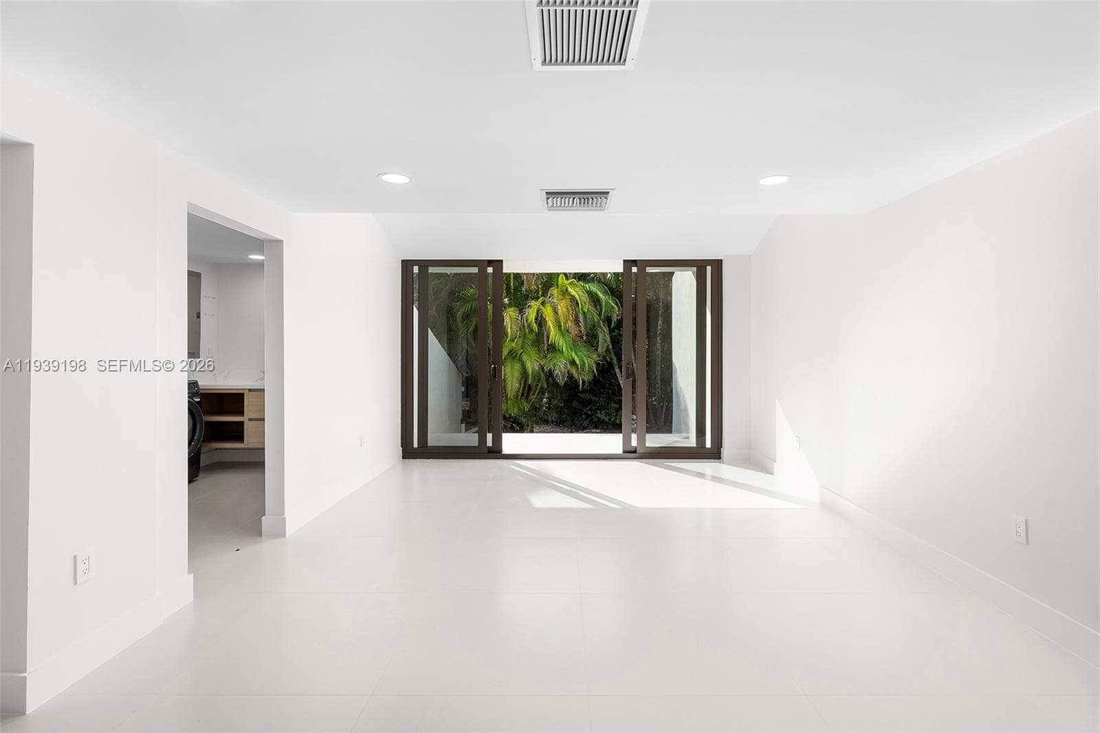 7540 Los Pinos Blvd, Coral Gables FL 33143 — 24