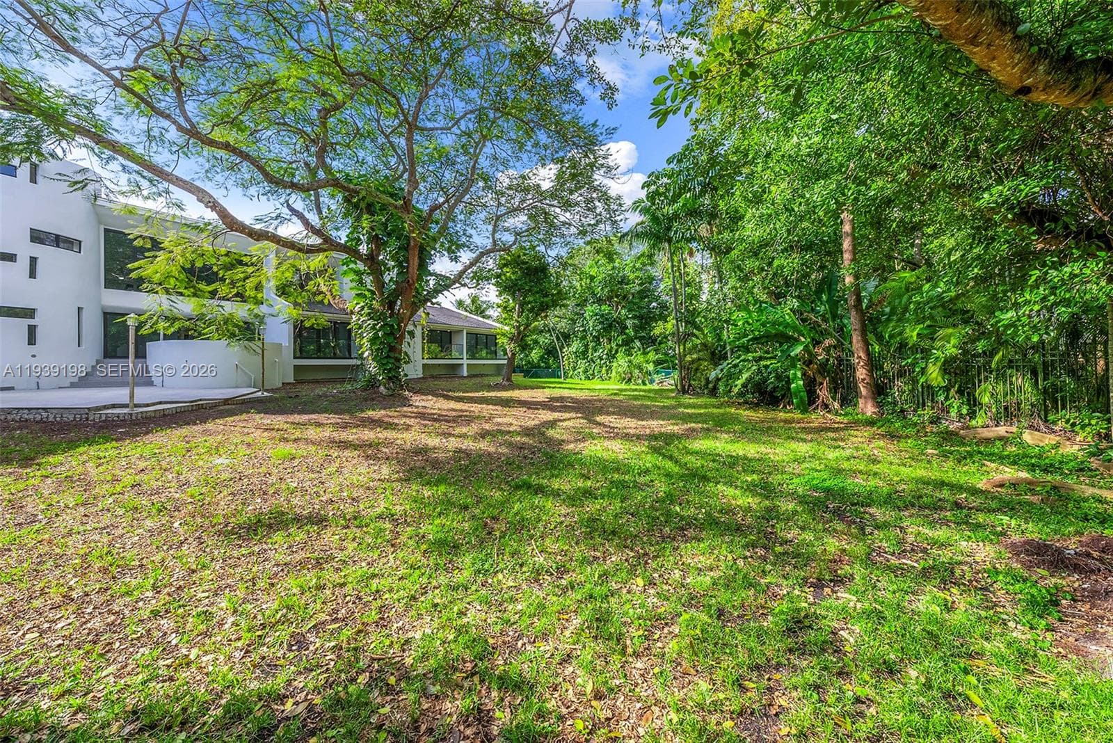 7540 Los Pinos Blvd, Coral Gables FL 33143 — 59