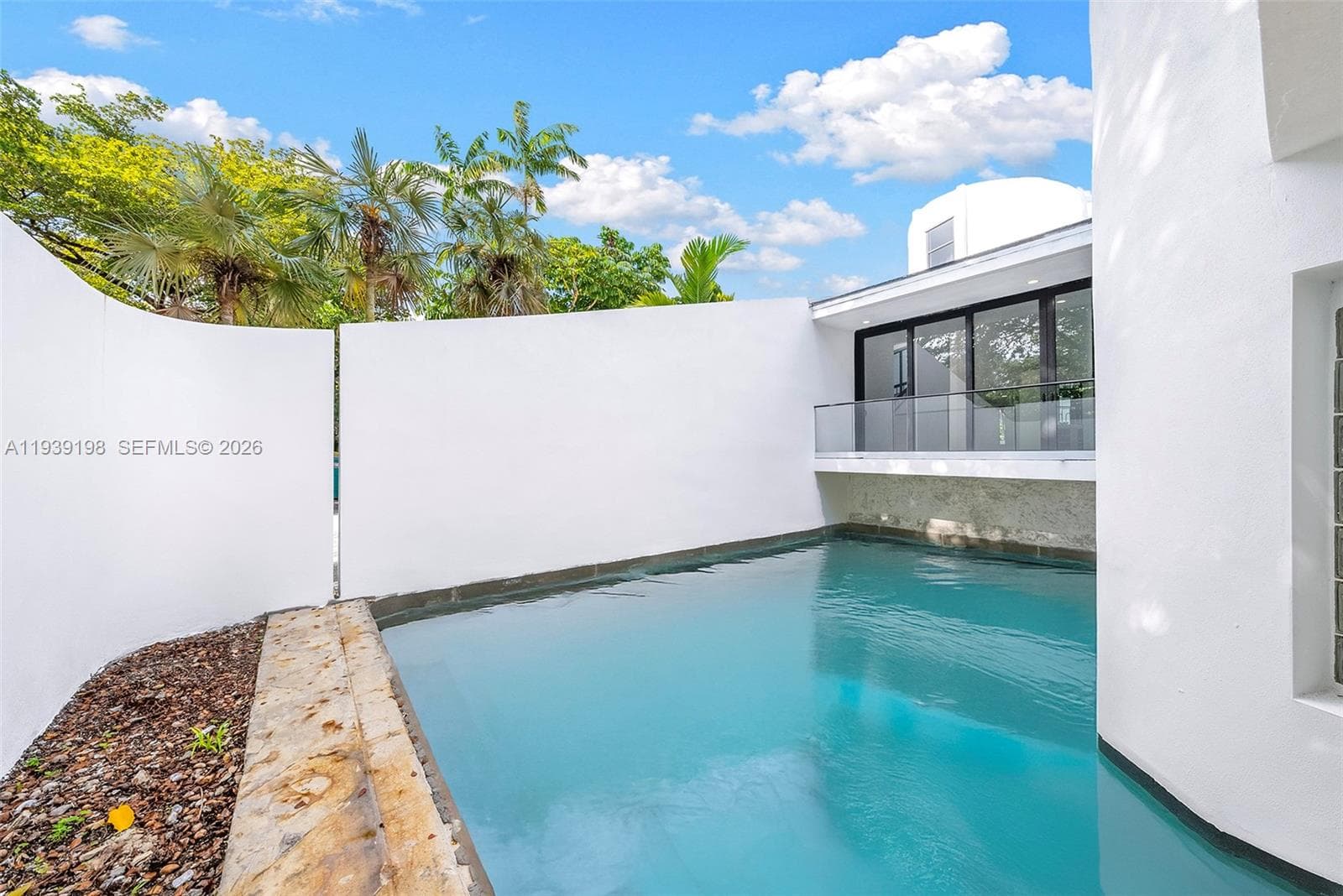 7540 Los Pinos Blvd, Coral Gables FL 33143 — 60