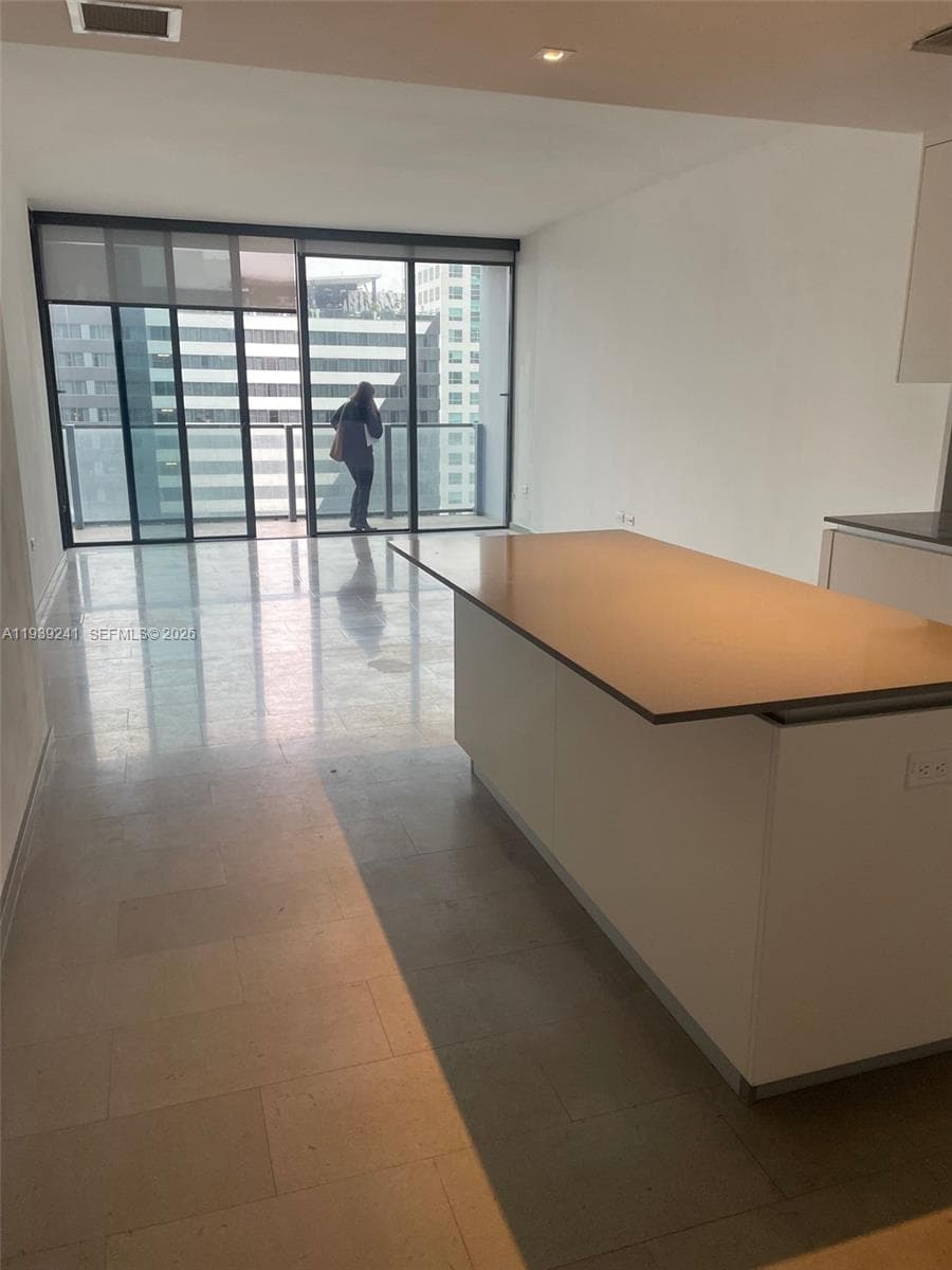 88 SW 7th St # 1608, Miami FL 33130 — 3