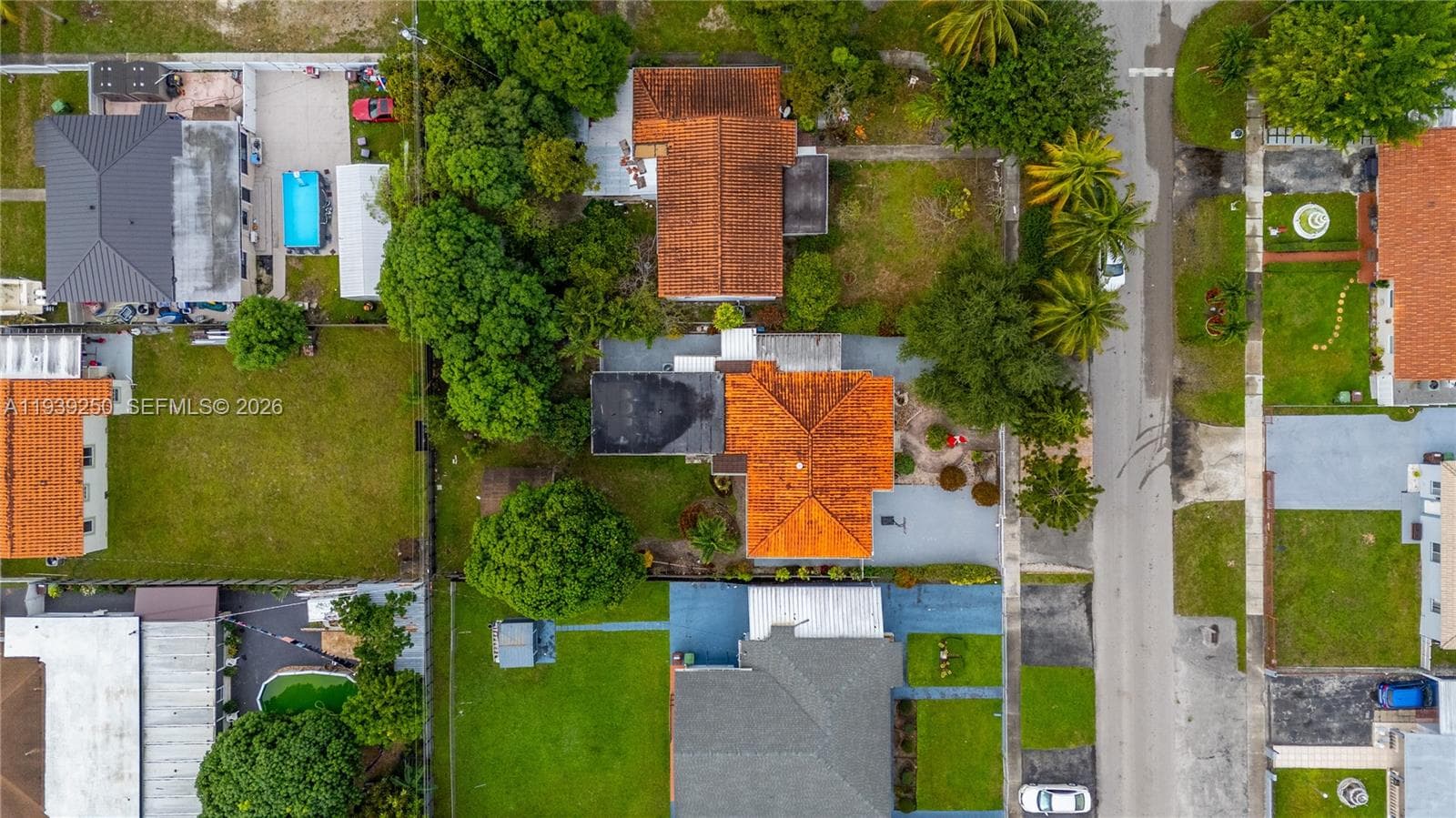 116 E 59, Hialeah FL 33013 — 9