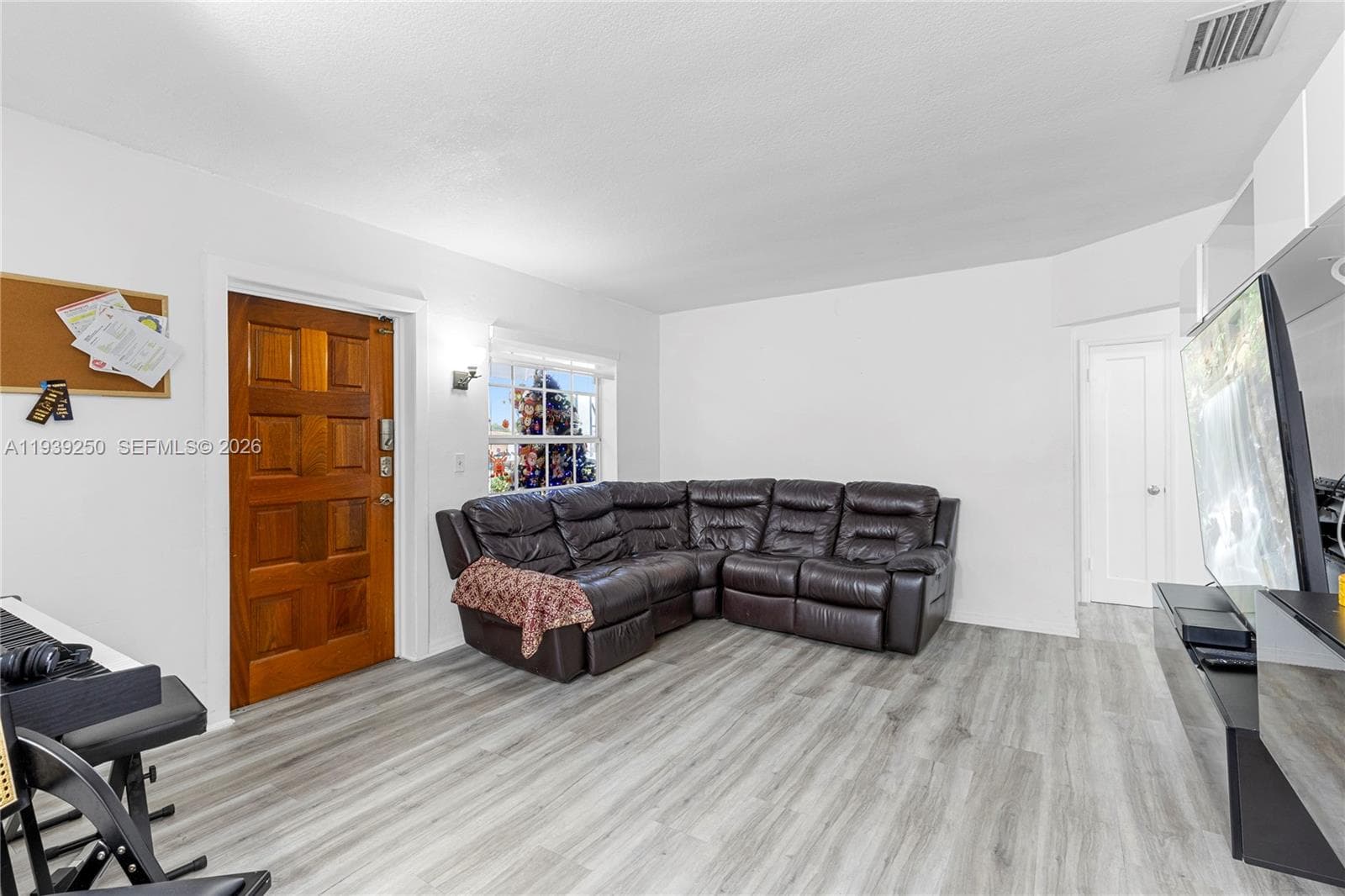 116 E 59, Hialeah FL 33013 — 50
