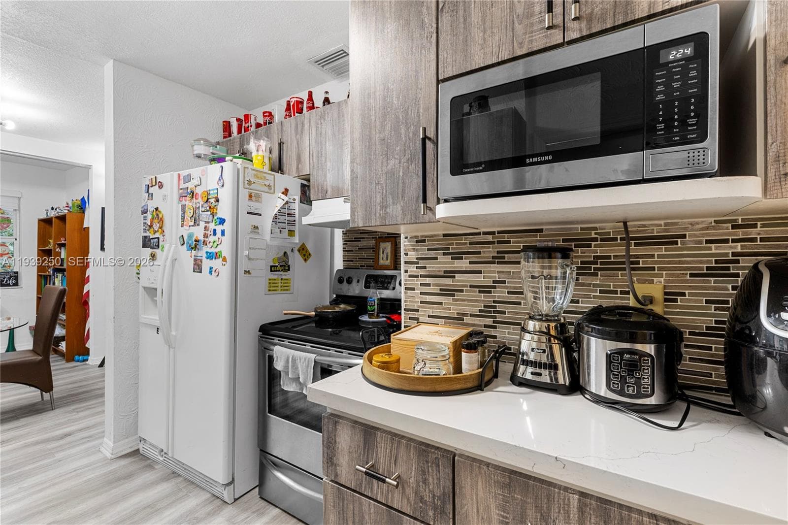 116 E 59, Hialeah FL 33013 — 40