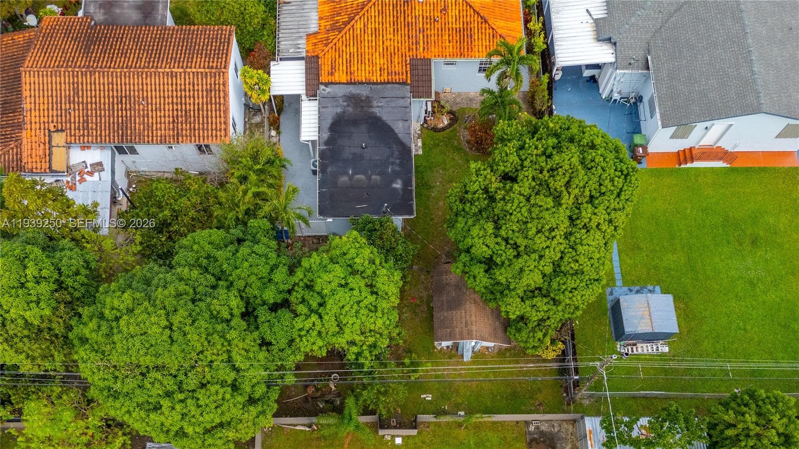 116 E 59, Hialeah FL 33013 — 8
