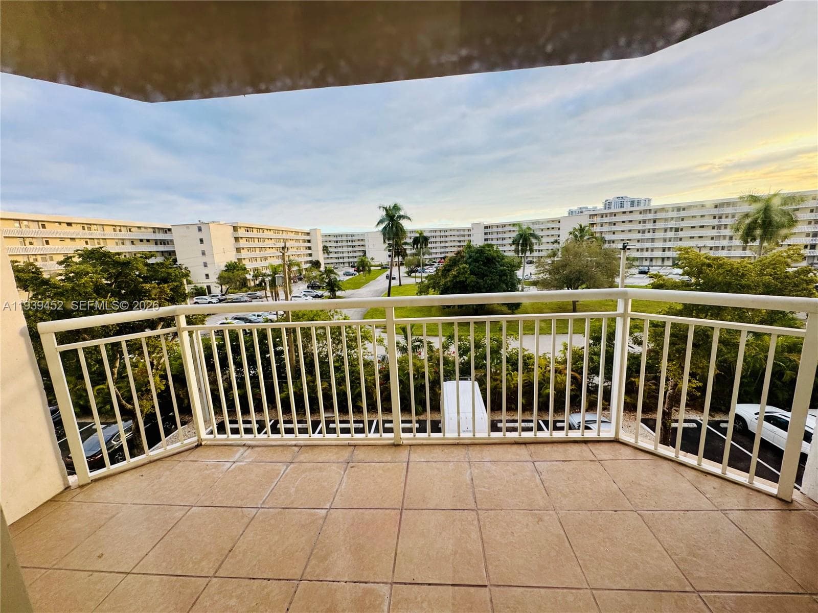 18021 Biscayne Blvd # 304, Aventura FL 33160 — 22