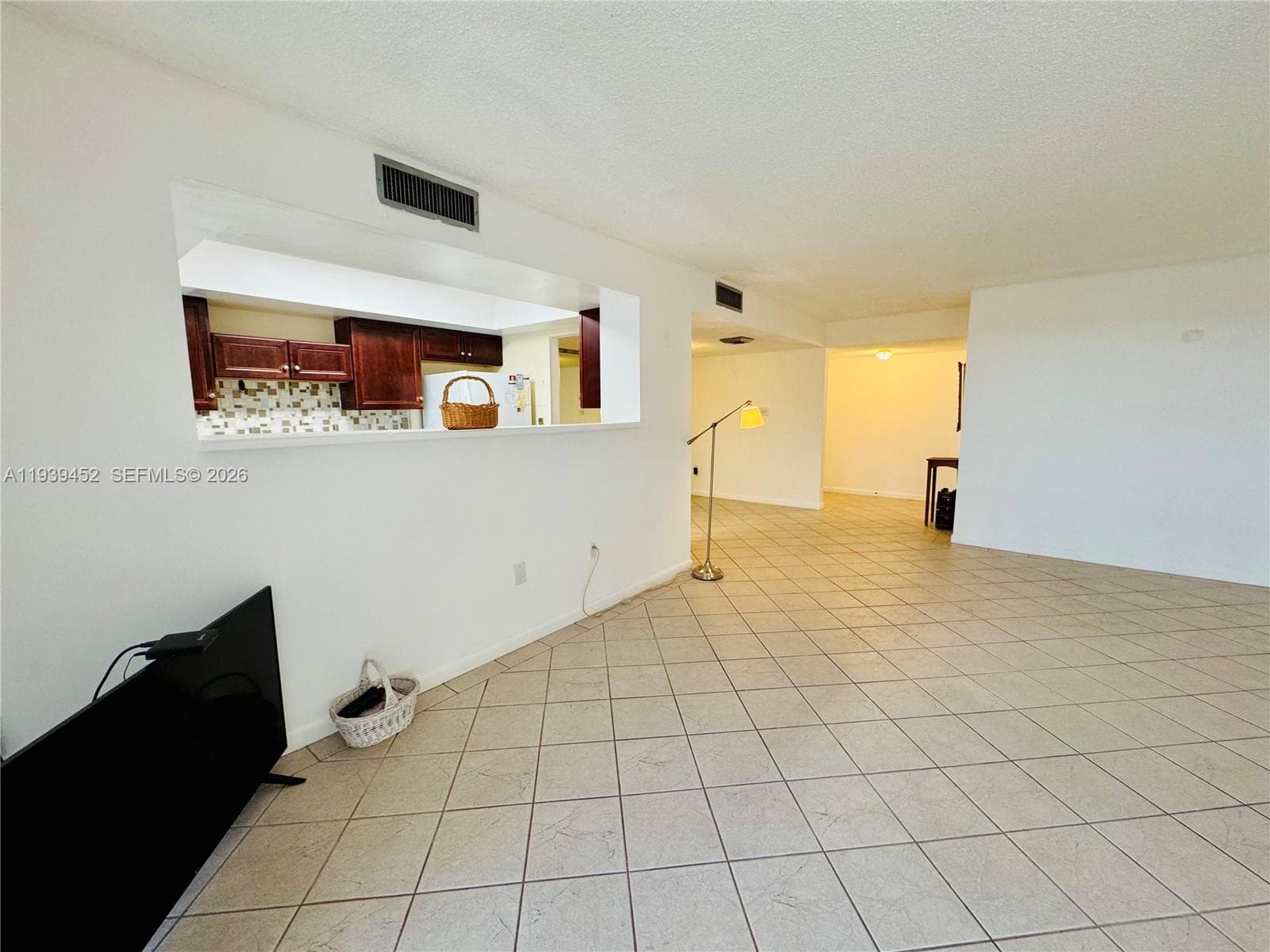 18021 Biscayne Blvd # 304, Aventura FL 33160 — 24