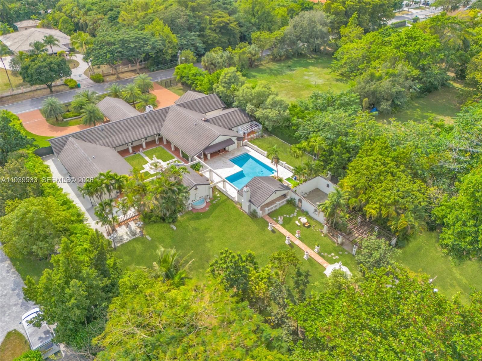 11835 SW 47th St, Miami FL 33175 — 47