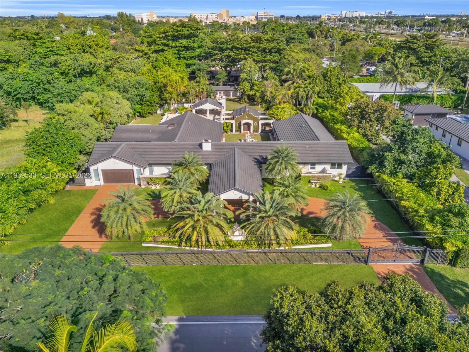 11835 SW 47th St, Miami FL 33175 — 1