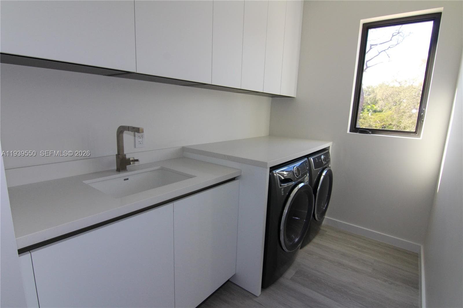 3540 Oak Ave, Miami FL 33133 — 27
