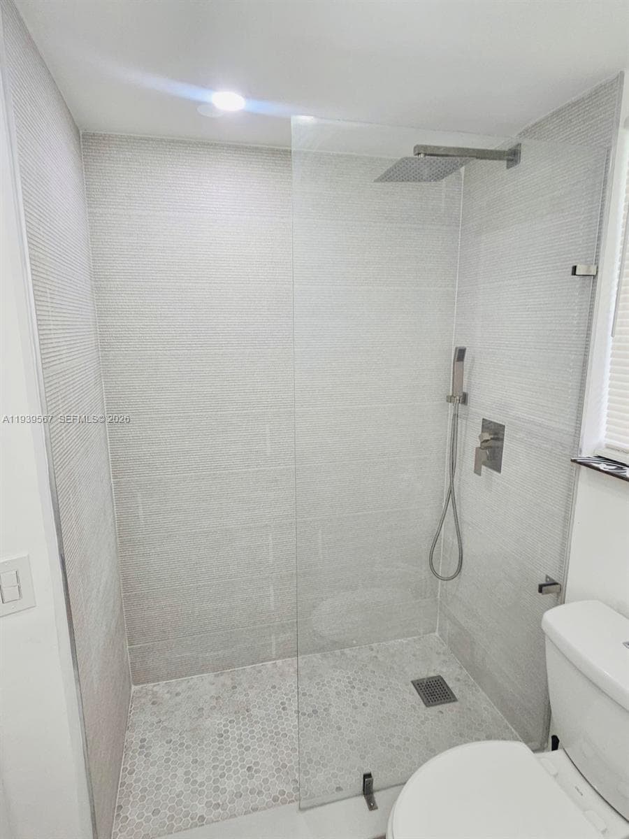 18740 NE 18th Ave # 142, Miami FL 33179 — 23