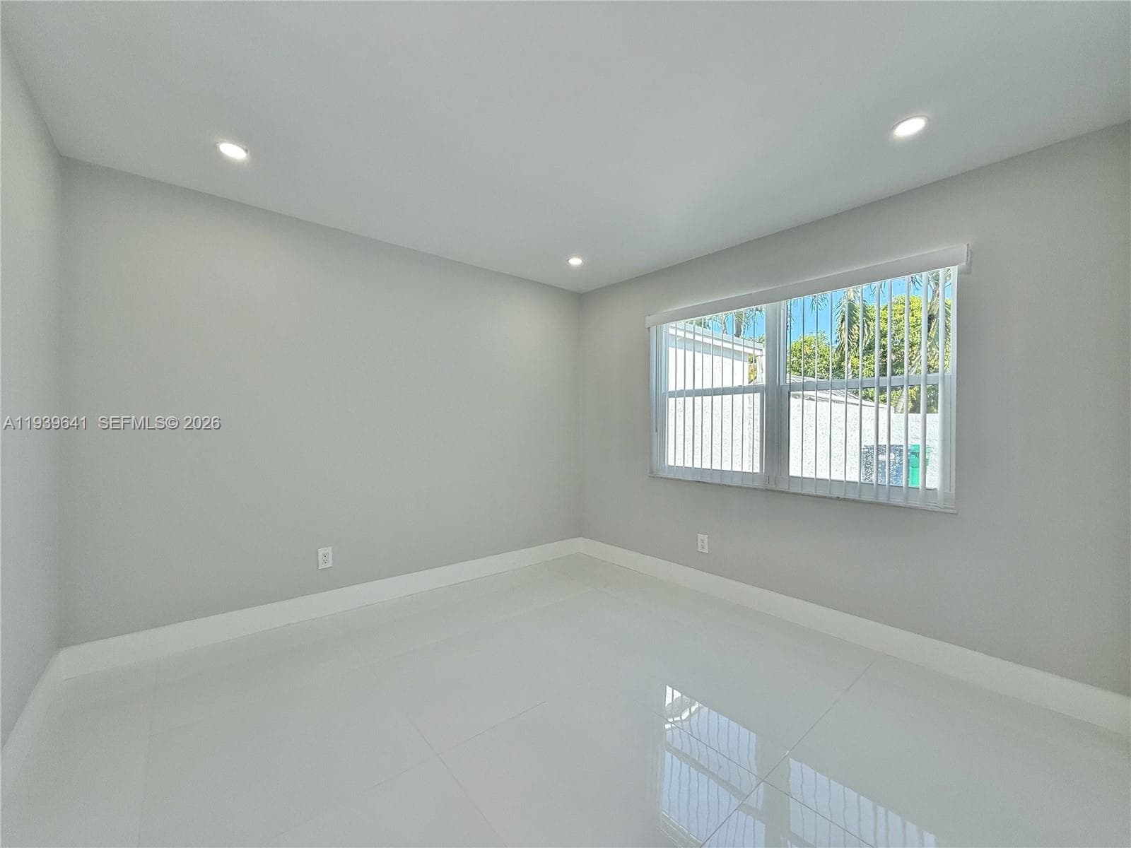 11240 SW 33rd Cir Pl, Miami FL 33165 — 12