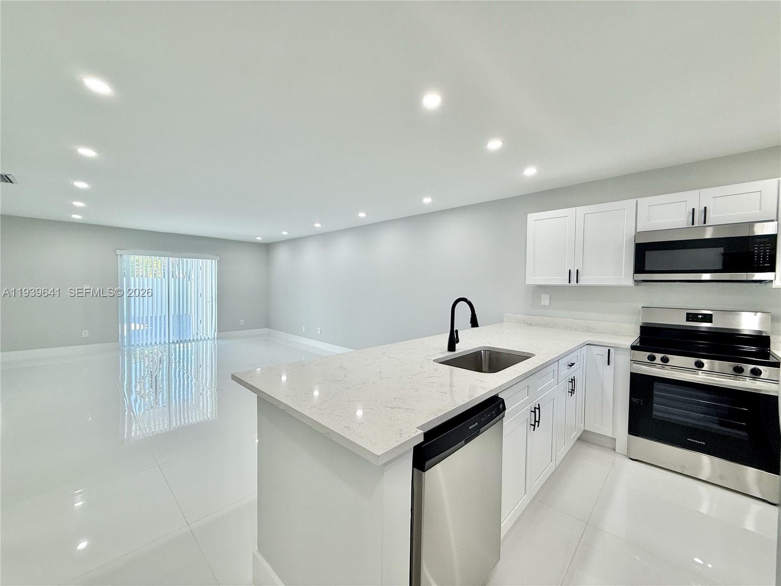 11240 SW 33rd Cir Pl, Miami FL 33165 — 4