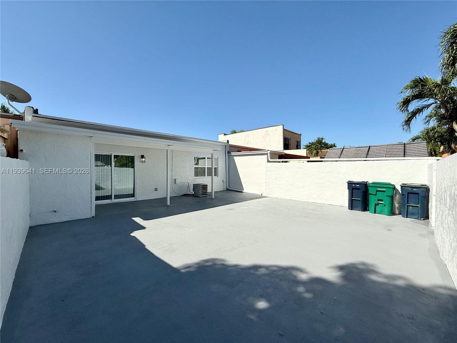 11240 SW 33rd Cir Pl, Miami FL 33165 — 21